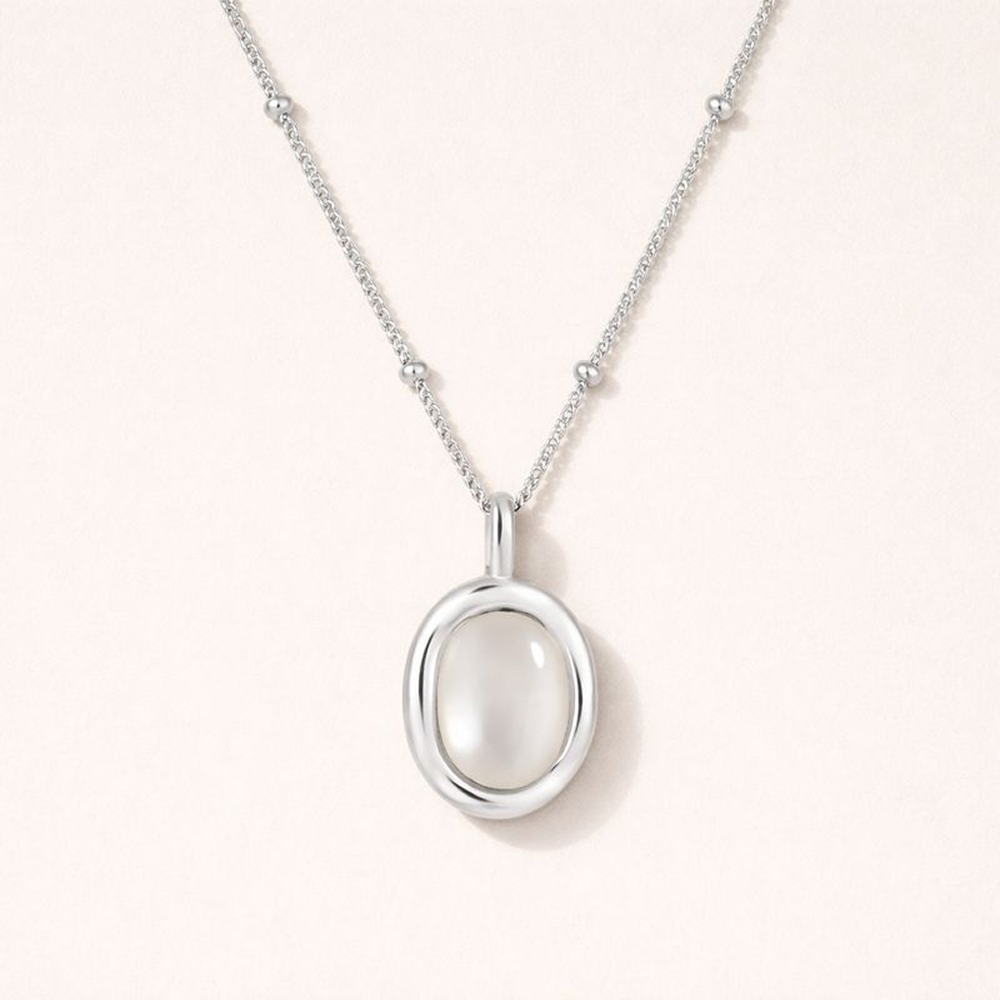 AURA Seashell Necklace